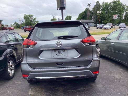 Used 2017 Nissan Rogue S AWD/4WD image 6
