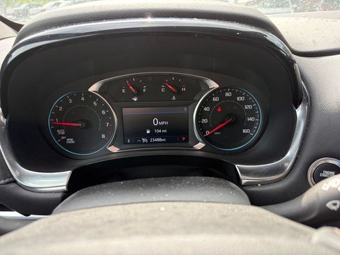 Used 2023 Chevrolet Traverse LT FWD image 11