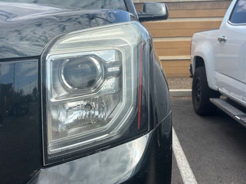 Used 2016 GMC Yukon Denali w/ Open Road Package AWD/4WD image 8
