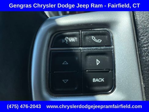 Used 2015 Chrysler Town & Country Touring w/ Driver Convenience Group FWD image 55