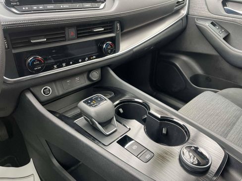 Certified 2023 Nissan Rogue SV image 26