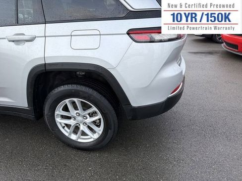 Used 2025 Jeep Grand Cherokee Laredo X w/ Luxury Tech Group I image 9