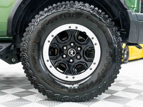 Used 2022 Ford Bronco Black Diamond w/ Sasquatch Package AWD/4WD image 39