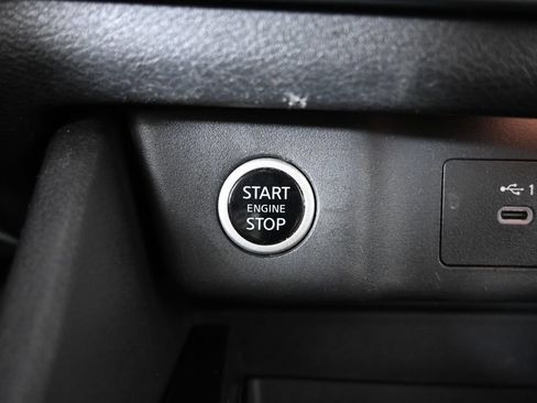 Used 2021 Nissan Rogue S AWD/4WD image 30