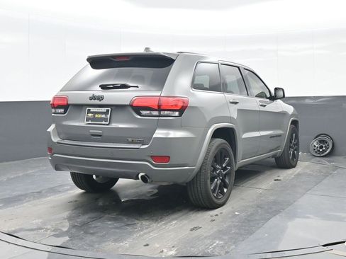 Used 2021 Jeep Grand Cherokee Laredo X image 6