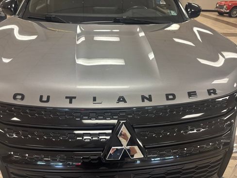 Used 2022 Mitsubishi Outlander SE AWD/4WD image 8