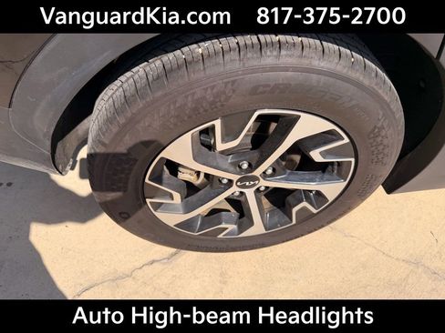 Certified 2025 Kia Sportage EX w/ Premium Package image 10