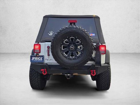 Used 2014 Jeep Wrangler Unlimited Rubicon w/ Connectivity Group image 4