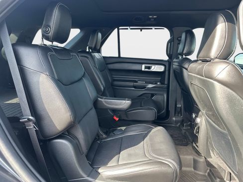 Used 2020 Ford Explorer ST w/ ST Street Pack image 9