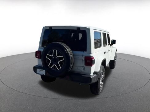 Used 2025 Jeep Wrangler Sahara image 14