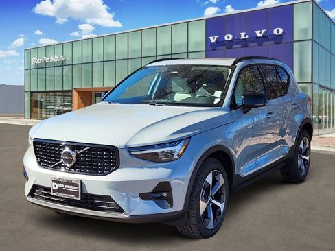 New 2026 Volvo XC40 B5 Plus w/ Protection Package Premier image 22