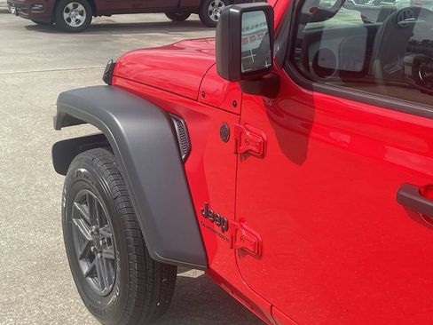 New 2025 Jeep Gladiator Sport AWD/4WD image 10