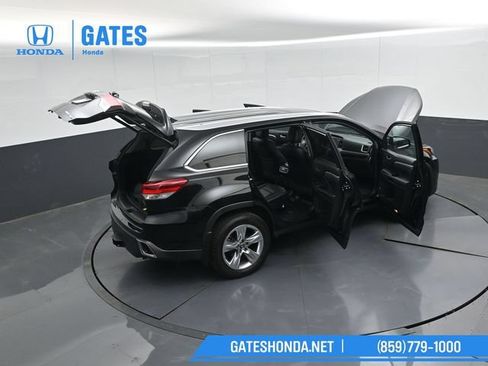 Used 2019 Toyota Highlander Limited AWD/4WD image 58