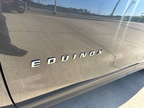 Used 2018 Chevrolet Equinox LT w/ Sun & Infotainment Package FWD image 14
