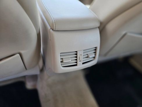 Used 2013 Lexus ES 350 w/ Luxury Pkg FWD image 11