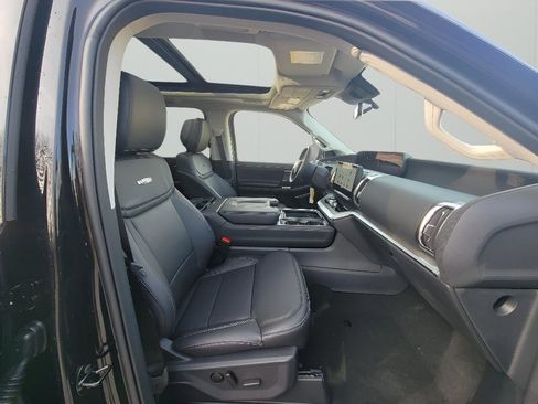 New 2026 Ford Expedition Platinum w/ Driver's Package image 40