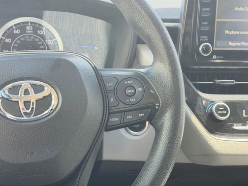 Used 2022 Toyota Corolla LE w/ LE Convenience Package FWD image 23