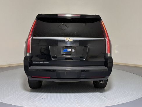 Used 2016 Cadillac Escalade Platinum AWD/4WD image 9