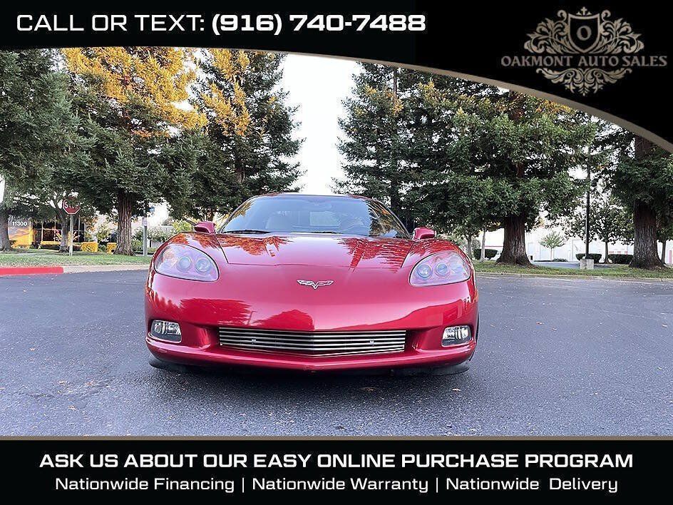 Used 2005 Chevrolet Corvette Coupe w/ Preferred Equipment Group RWD image 2