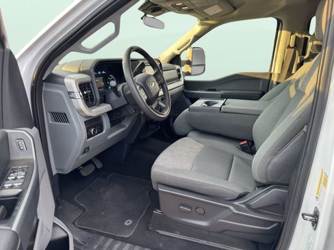Used 2024 Ford F350 XLT image 19