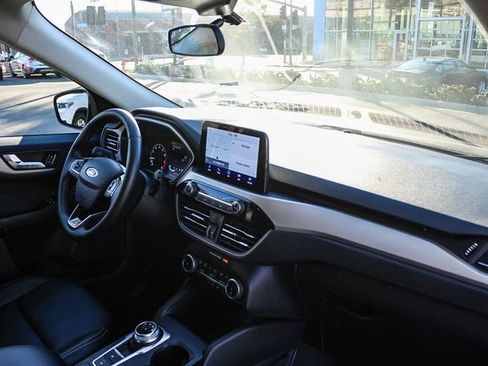 Used 2022 Ford Escape SEL image 22