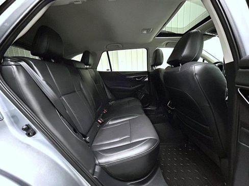 Used 2025 Subaru Outback Limited image 19
