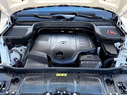 New 2026 Mercedes-Benz GLS 450 4MATIC image 14