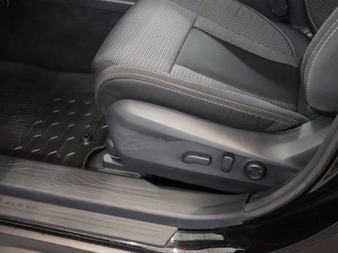 Certified 2025 Subaru Outback Premium AWD/4WD image 13
