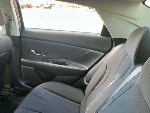 Used 2023 Hyundai Elantra SEL FWD image 30