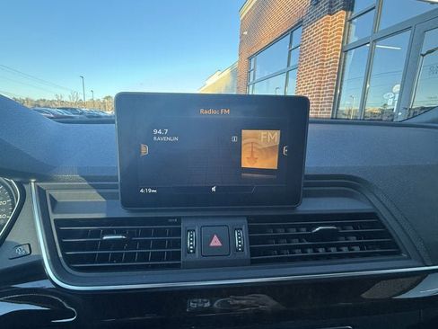 Used 2019 Audi Q5 2.0T Premium w/ Convenience Package image 26