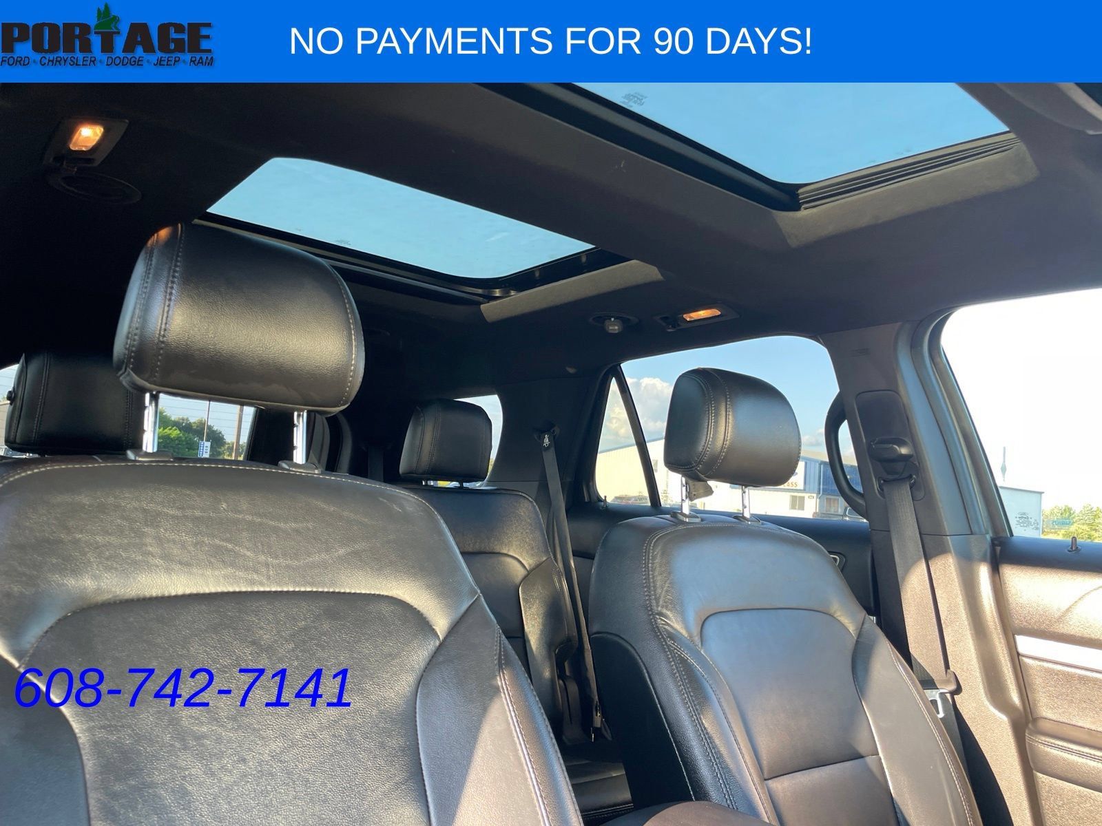 Used 2017 Ford Explorer XLT w/ Equipment Group 202A AWD/4WD image 29