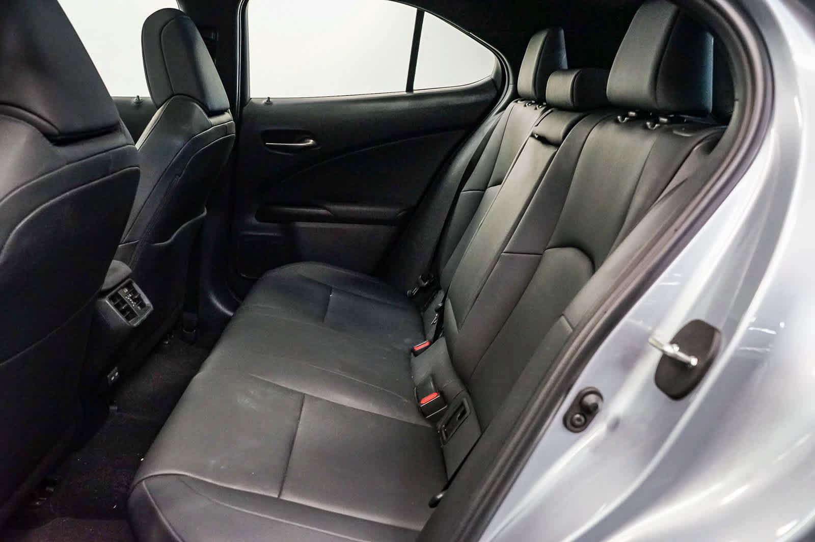 Used 2024 Lexus UX 250h F Sport FWD image 19