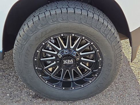 Used 2025 Chevrolet Colorado W/T w/ WT Convenience Package II image 12