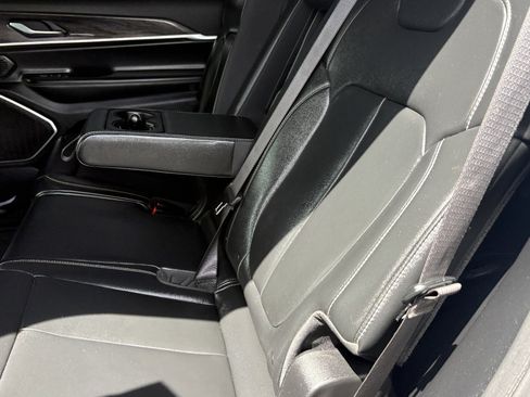 Used 2021 Jeep Grand Cherokee L Limited image 23