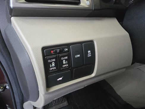 Used 2014 Honda Odyssey EX-L image 17