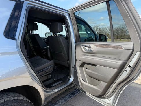 Used 2024 Chevrolet Tahoe Z71 w/ Luxury Package AWD/4WD image 24