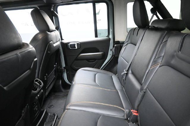 Used 2024 Jeep Wrangler Unlimited Sahara w/ Technology Group AWD/4WD image 23