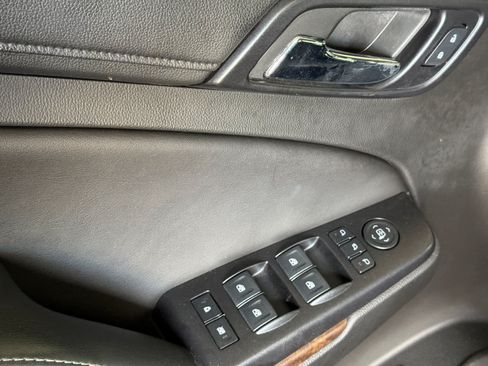Used 2018 Chevrolet Tahoe LT w/ Luxury Package AWD/4WD image 13