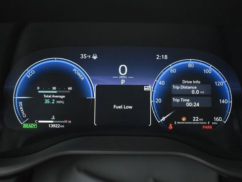 Used 2025 Toyota Sienna XSE image 27