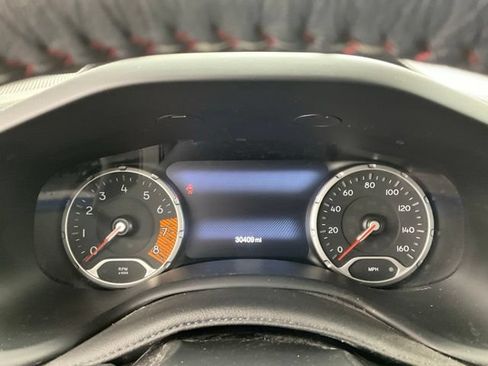 Used 2022 Jeep Renegade Latitude w/ Convenience Group AWD/4WD image 9
