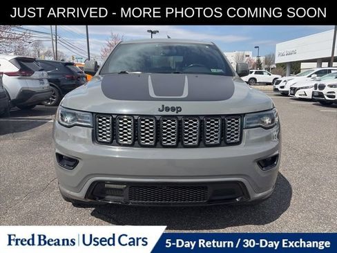Used 2020 Jeep Grand Cherokee Altitude image 2