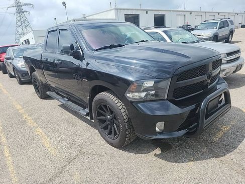 Used 2018 RAM 1500 Express w/ Express Value Package AWD/4WD image 4
