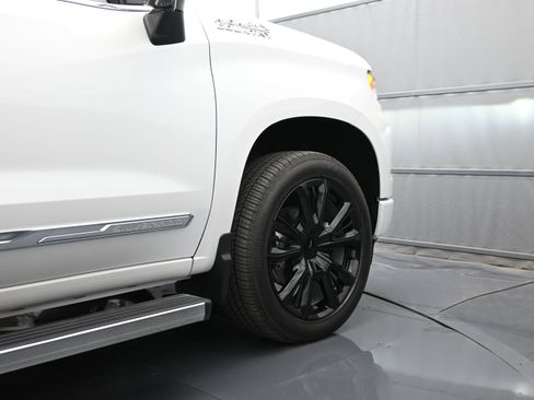 Used 2025 Chevrolet Silverado 1500 High Country image 48