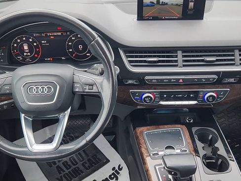Used 2018 Audi Q7 3.0T Prestige w/ Prestige Package AWD/4WD image 9