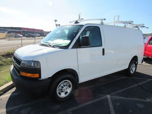 Used 2019 Chevrolet Express 2500 w/ Driver Convenience Package image 20