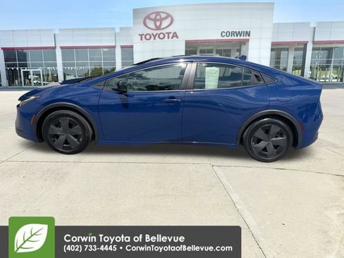 Used 2023 Toyota Prius LE FWD image 2