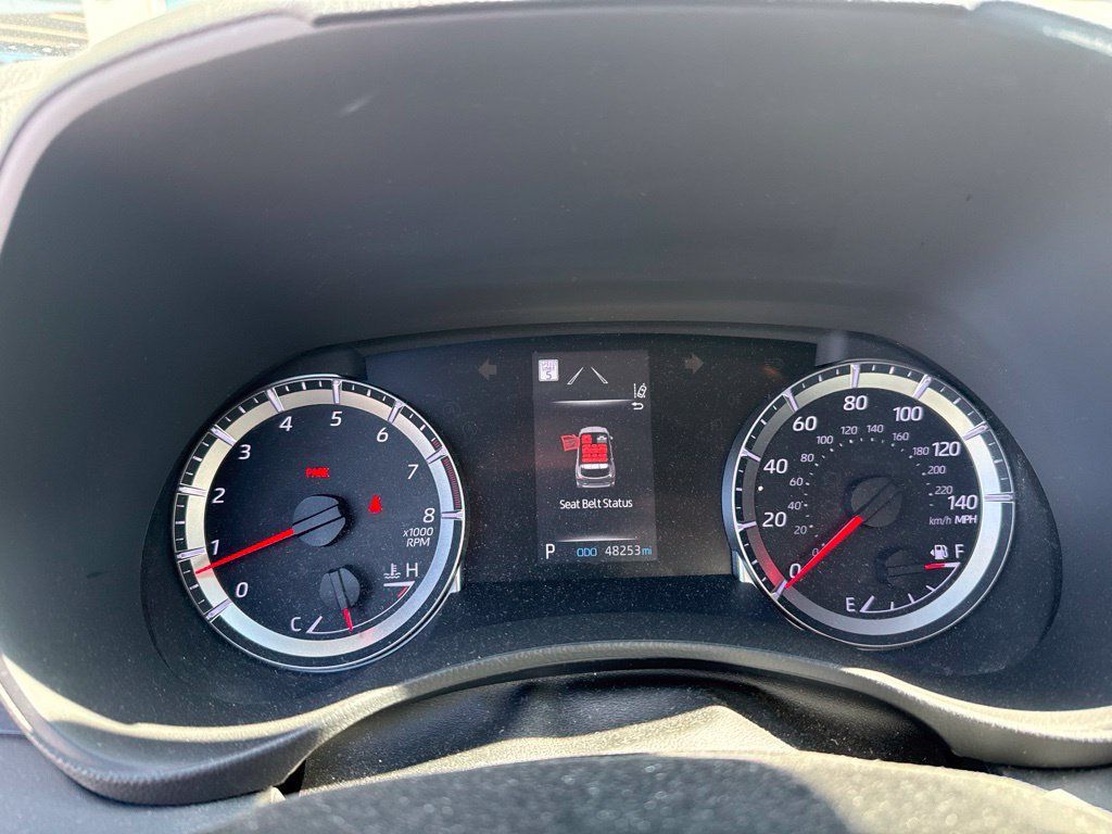 Used 2020 Toyota Highlander L FWD image 5