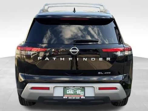 Used 2024 Nissan Pathfinder SL AWD/4WD image 8