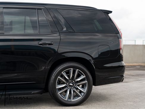 Used 2021 Cadillac Escalade Sport w/ Driver Assist Tech Package AWD/4WD image 39