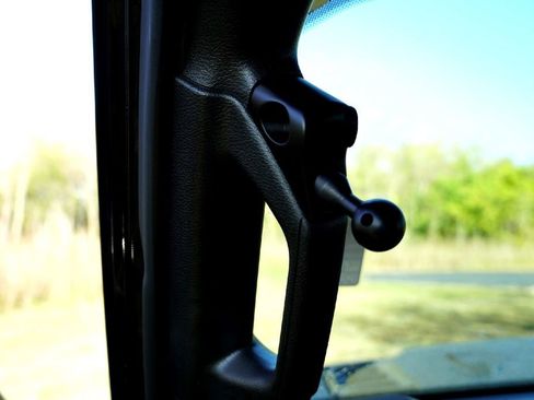 Used 2022 Jeep Gladiator Rubicon w/ Safety Group image 27